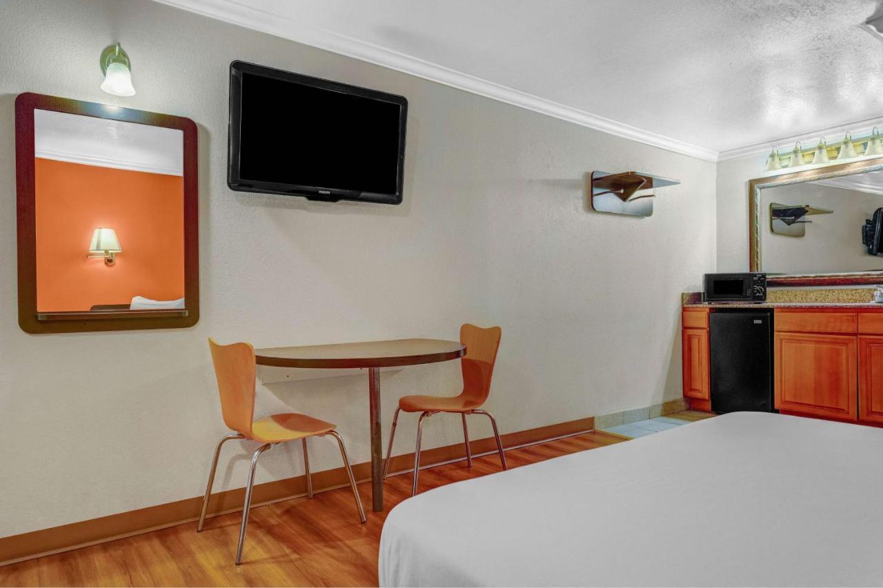 Motel 6-Salt Lake City, Ut - Central Millcreek Екстериор снимка
